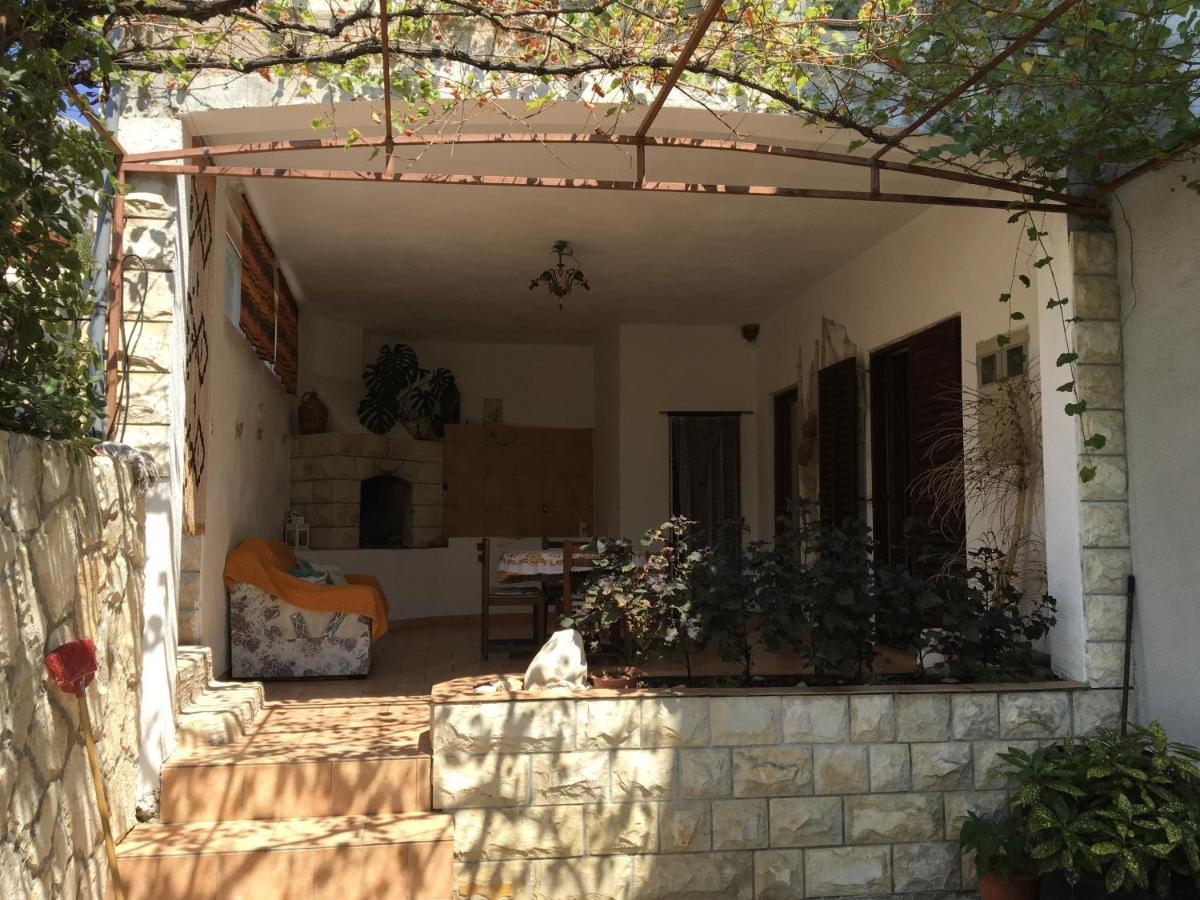 Apartments With A Parking Space Ivan Dolac, Hvar - 15784 Exterior foto