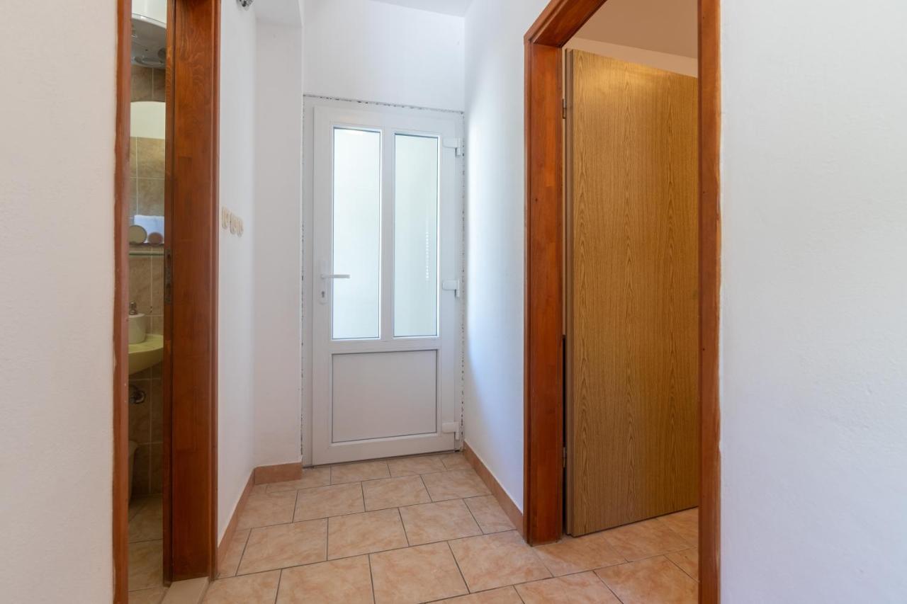 Apartments With A Parking Space Ivan Dolac, Hvar - 15784 Exterior foto
